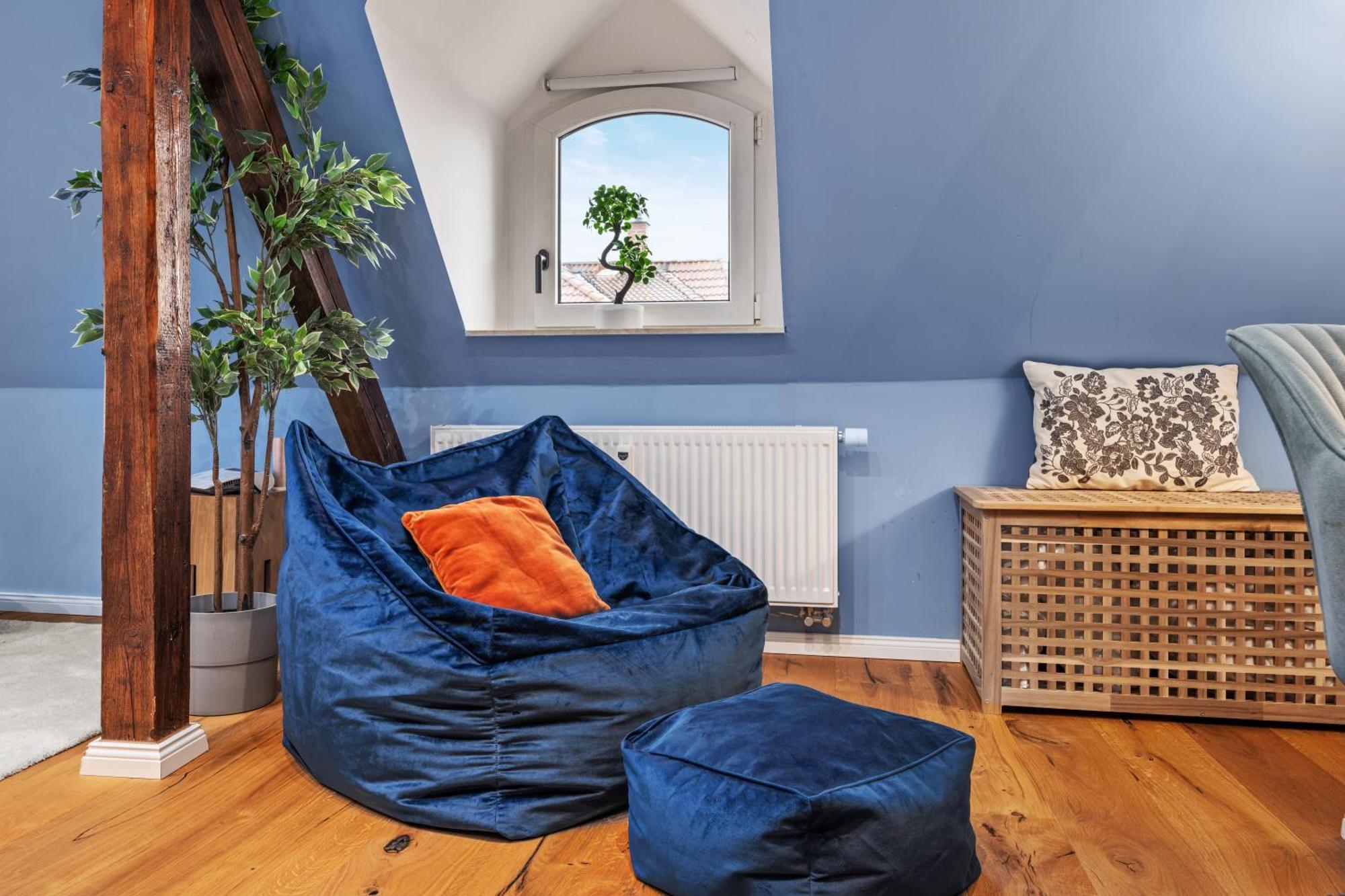 צוויקאו Edler Wohnraum Modernes Vorstadtstudio Mit Emma-Bett, Garten & Kaffeevollautomat מראה חיצוני תמונה